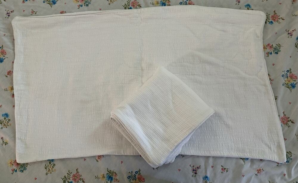 Pillow Sham Pair Fieldcrest Luxury White Textured 100% Cotton KING Zip Closure